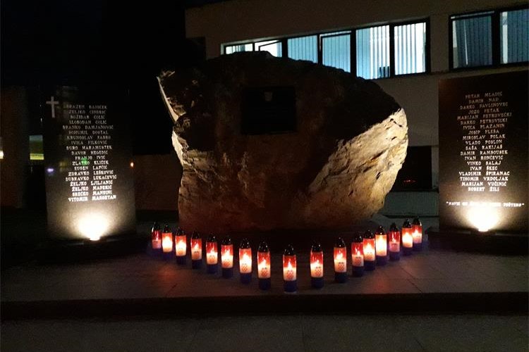 Slika /PU_BB/Razno/Dan sjećanja na žrtve Vukovara3.jpg